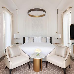 Junior Suite Shared Pool